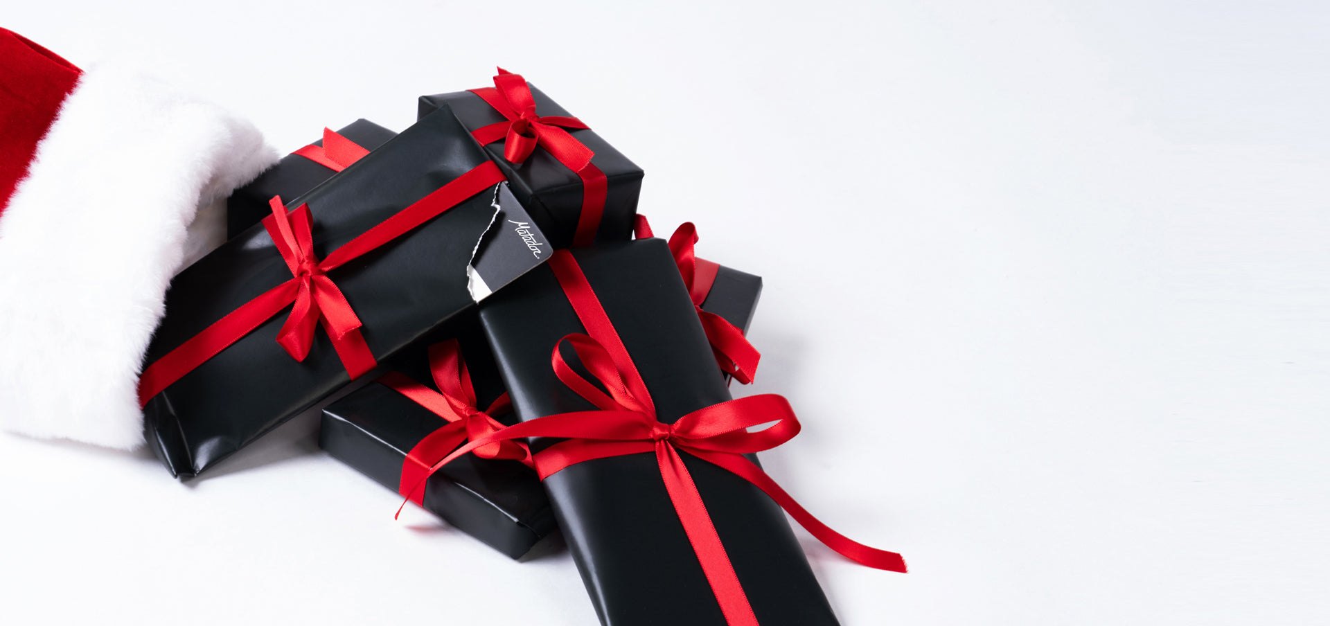 36 Travel-Friendly Gift Ideas | Gift Guide