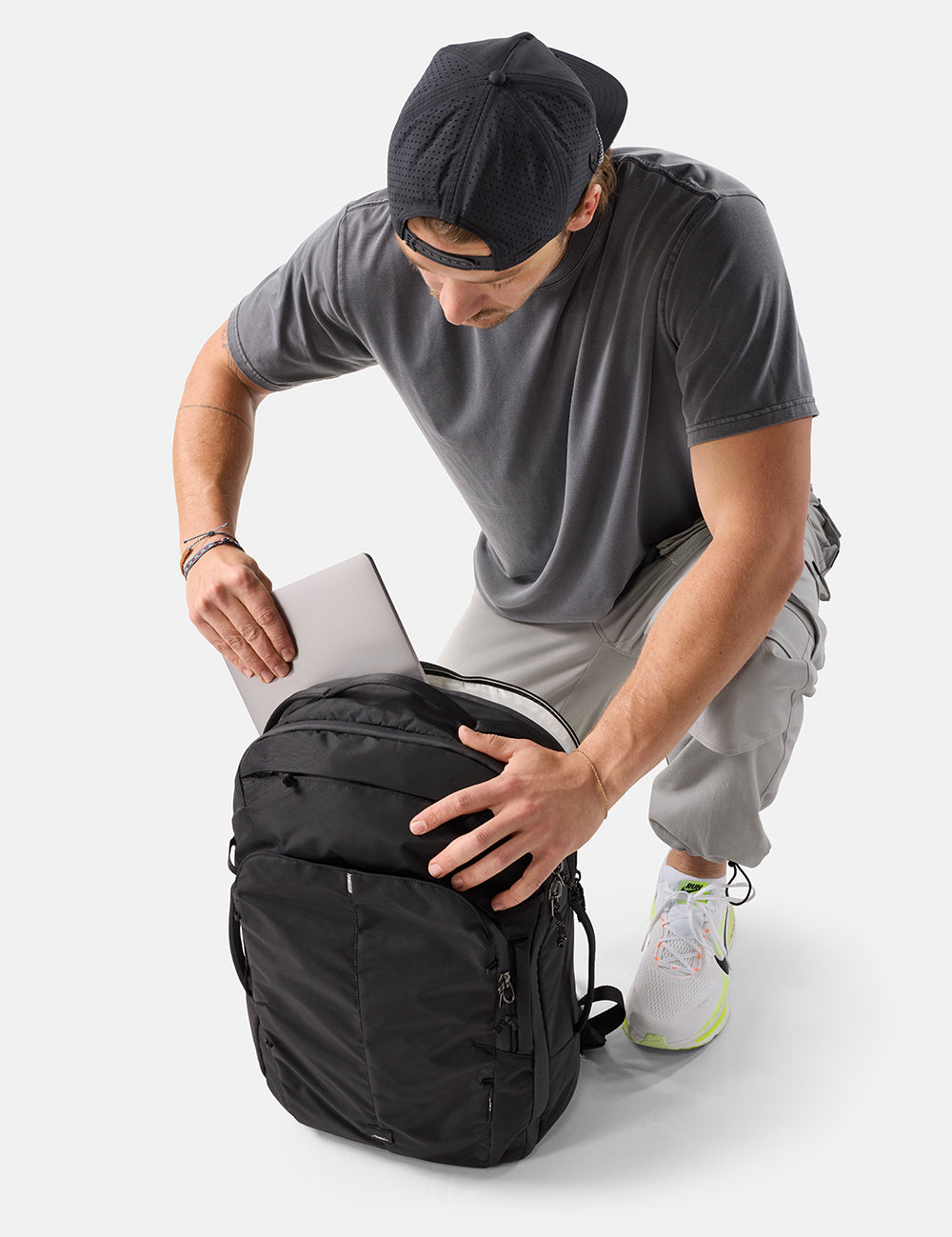 30L Carry-On Travel Pack