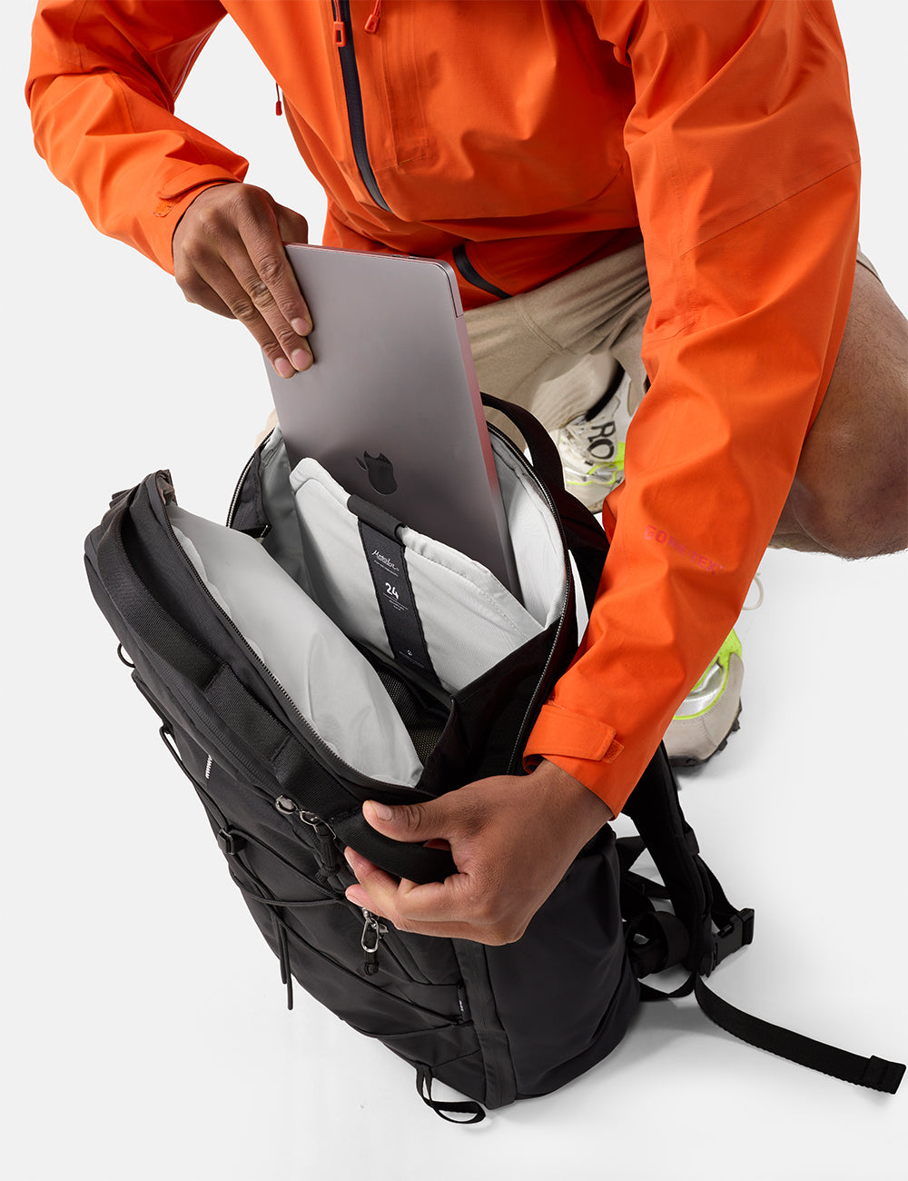 リュック 24L Adventure Pack | Travel Backpack for EDC + Outdoor Travel