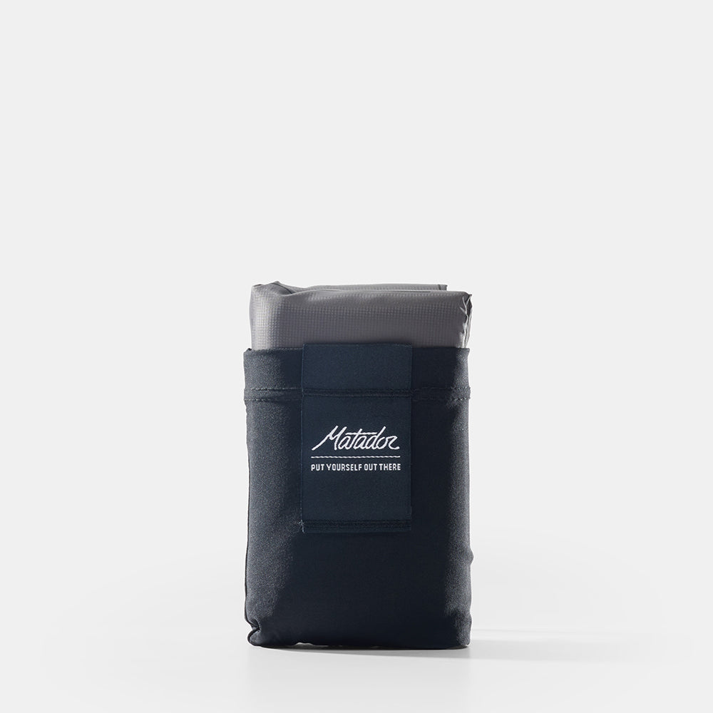black pocket blanket