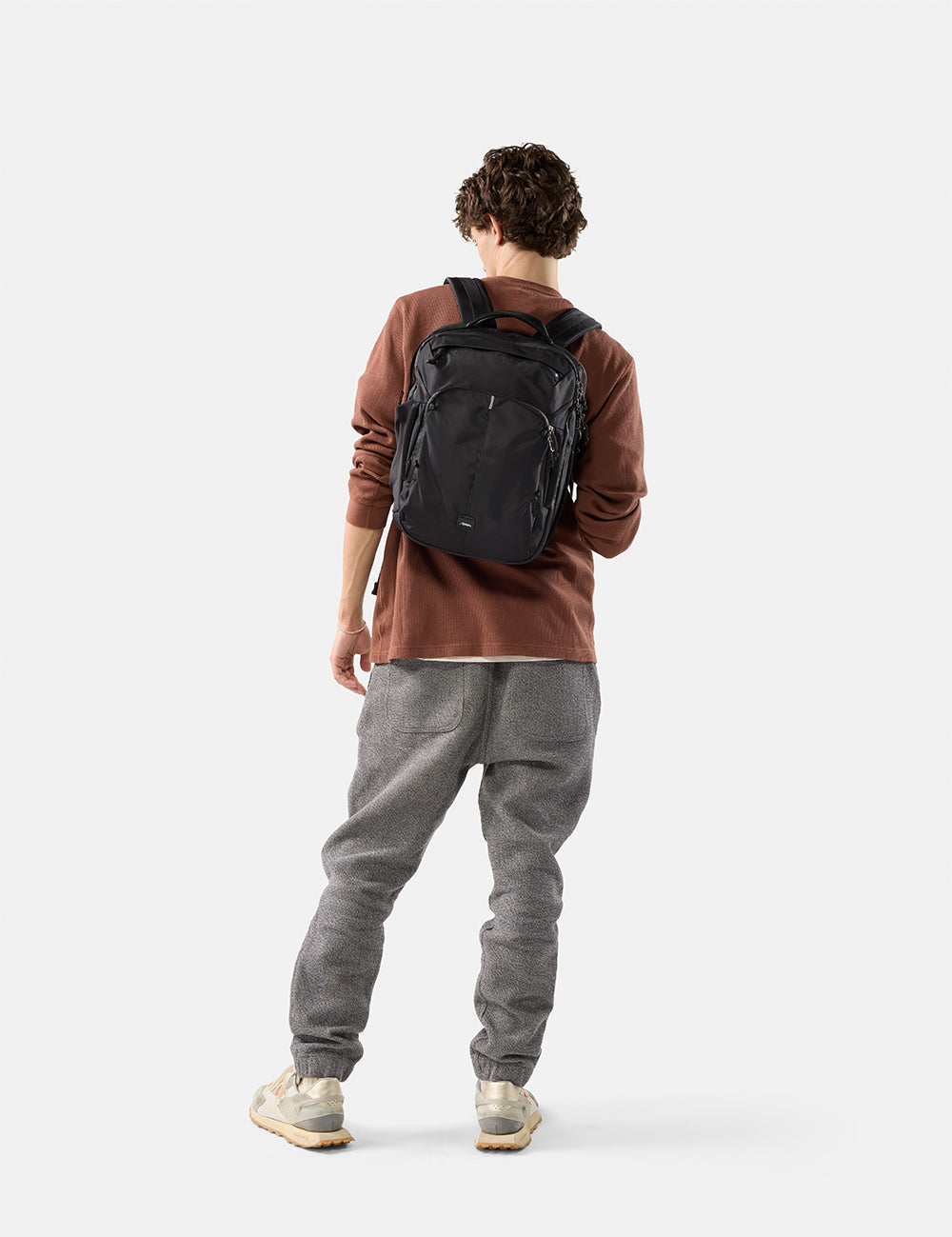 18L Personal Item Travel Pack
