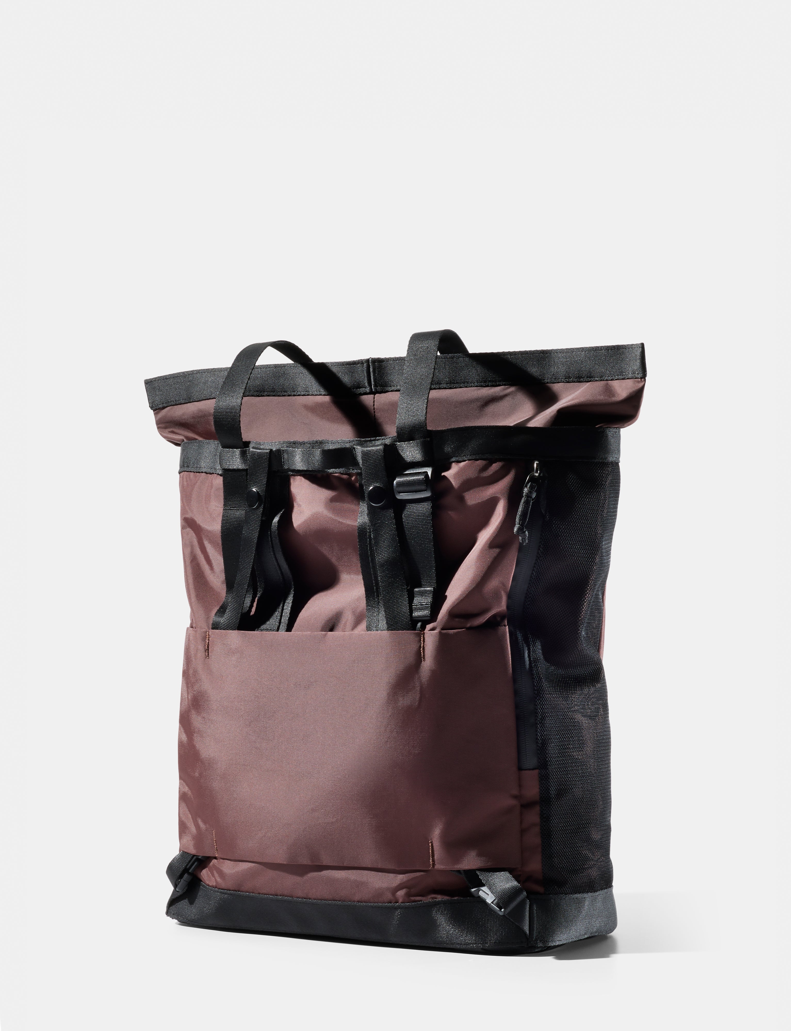 garnet  tote with black straps on a white background