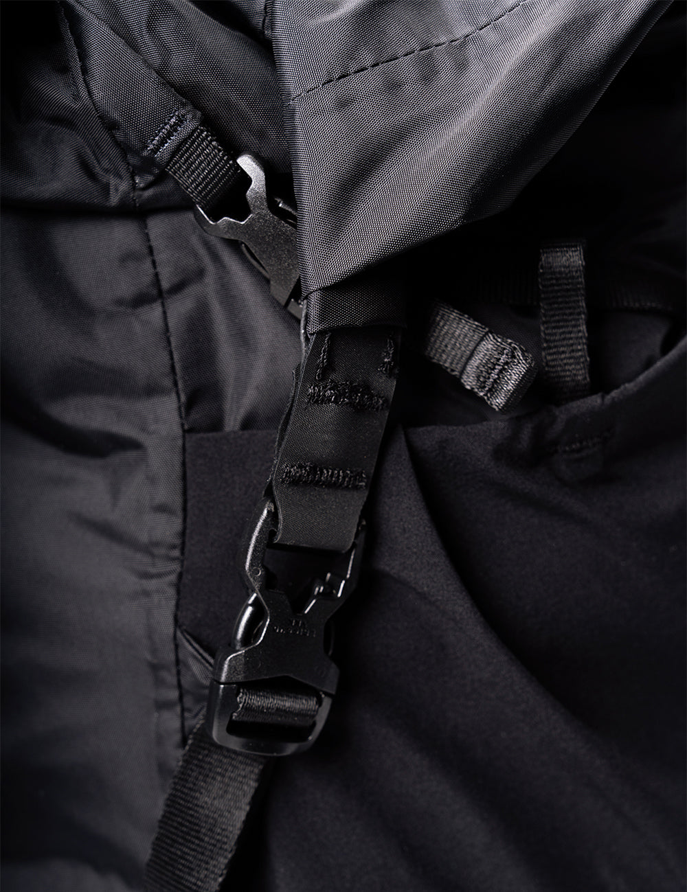 close up view of compression strap buckle